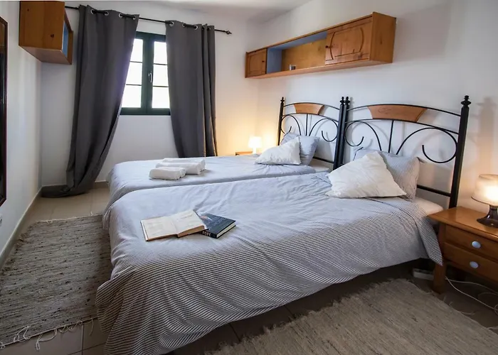 Tropical Guest house *