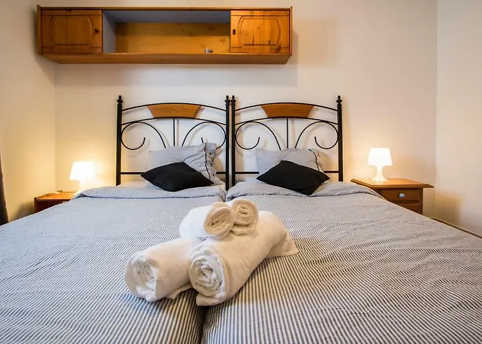 Tropical كوستا تاغيسي